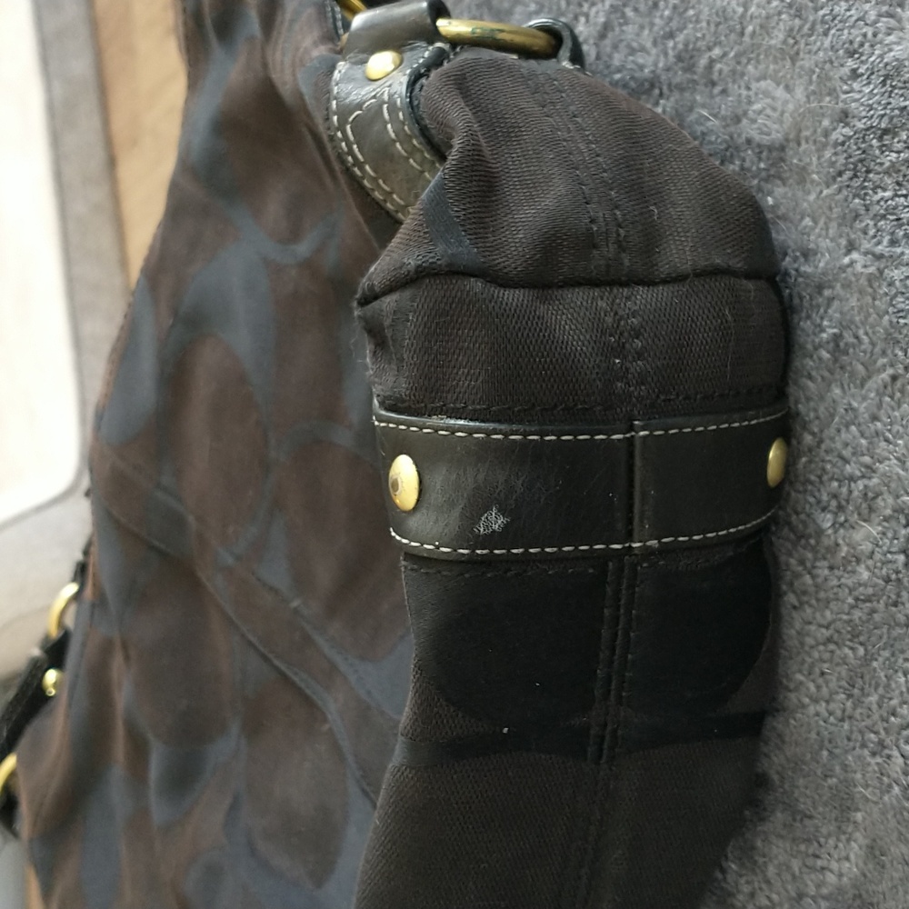 Coach purse - Picture 3 of 4